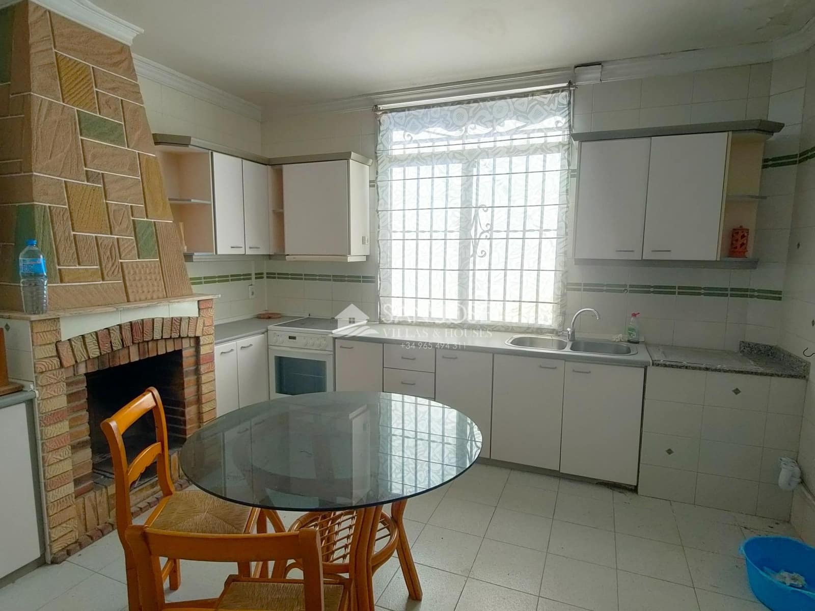 Chalet de 3 habitaciones en Aspe en venta con piscina - 310.890 € (Ref: 9645258)