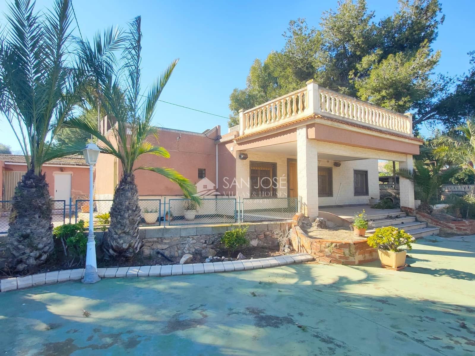 Chalet de 3 habitaciones en Aspe en venta con piscina - 310.890 € (Ref: 9645258)