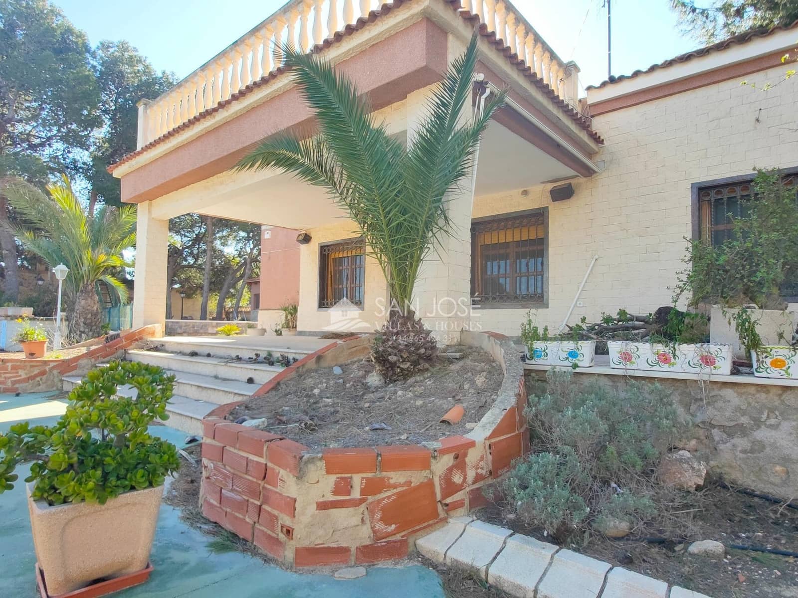 Chalet de 3 habitaciones en Aspe en venta con piscina - 310.890 € (Ref: 9645258)