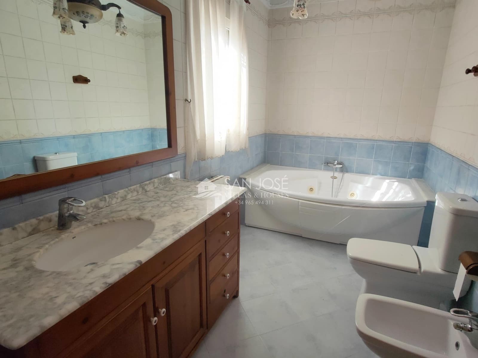 Chalet de 3 habitaciones en Aspe en venta con piscina - 310.890 € (Ref: 9645258)