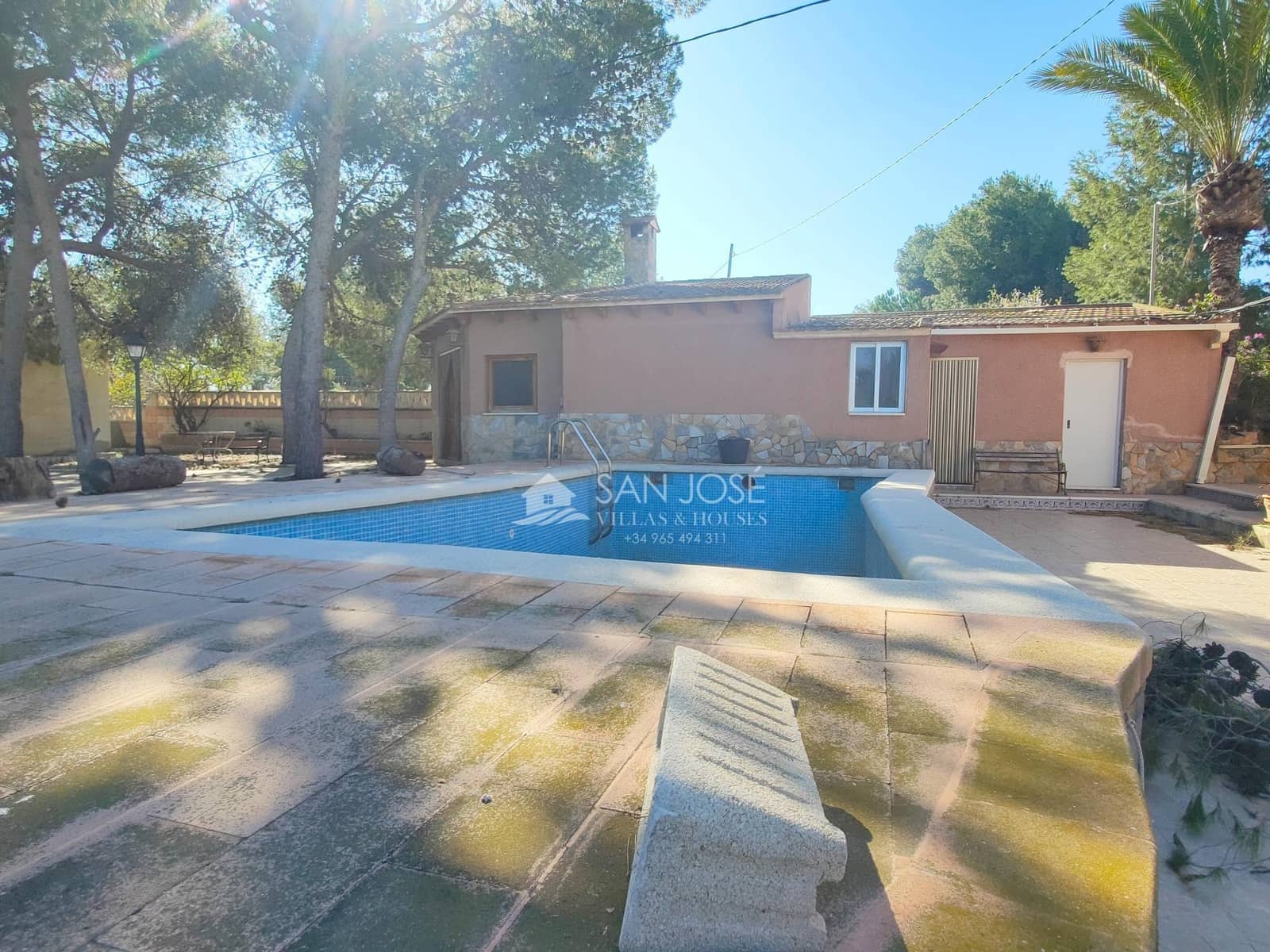 Chalet de 3 habitaciones en Aspe en venta con piscina - 310.890 € (Ref: 9645258)