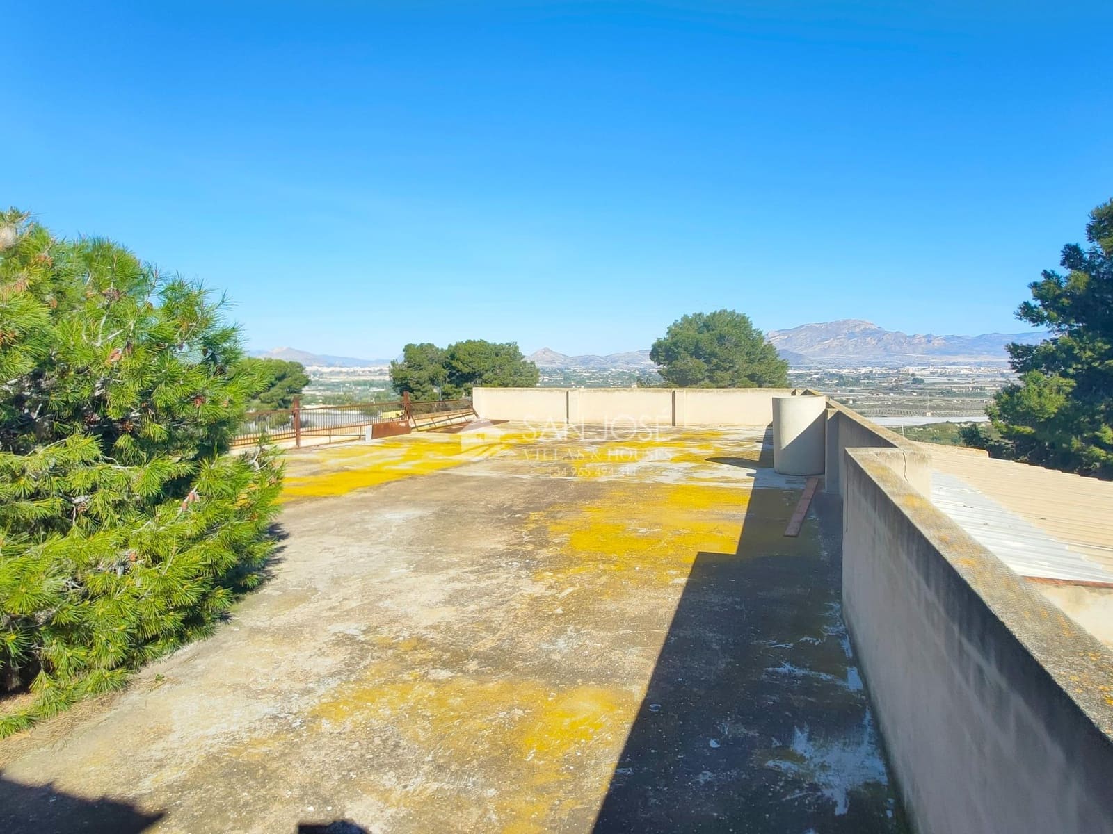 Chalet de 3 habitaciones en Aspe en venta con piscina - 310.890 € (Ref: 9645258)