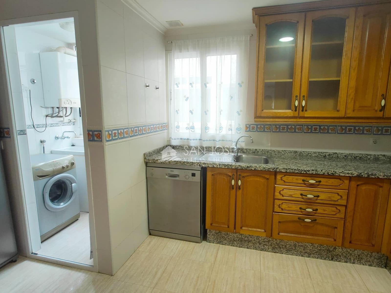 3 makuuhuone Asunto myytävänä paikassa Aspe mukana 
autotalli - 165 000 € (Ref: 9659616)