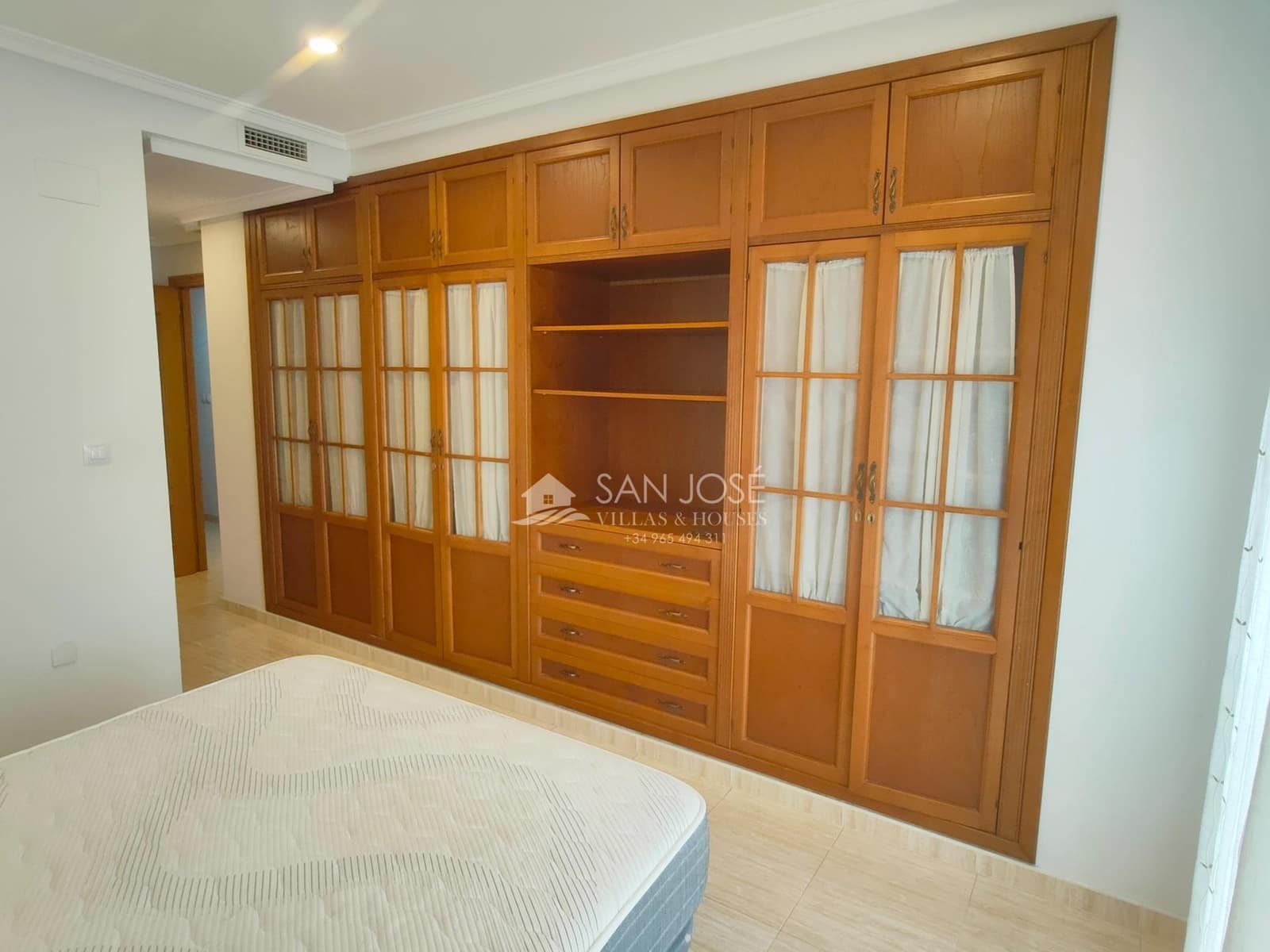 3 makuuhuone Asunto myytävänä paikassa Aspe mukana 
autotalli - 165 000 € (Ref: 9659616)