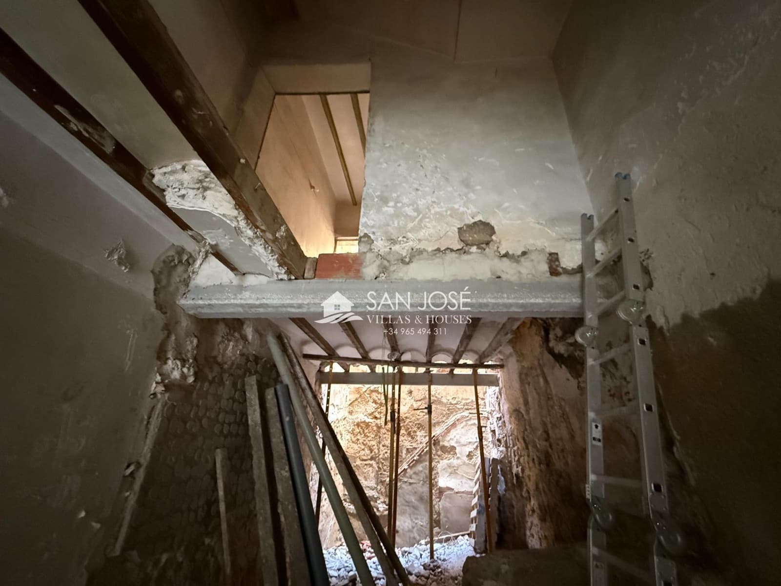 Ruin til salg i Aspe - € 39.010 (Ref: 9683554)