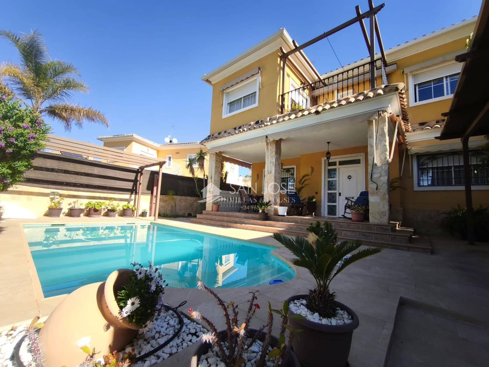 3 bedroom Villa for sale in Aspe with pool garage - € 380,000 (Ref: 9691139)