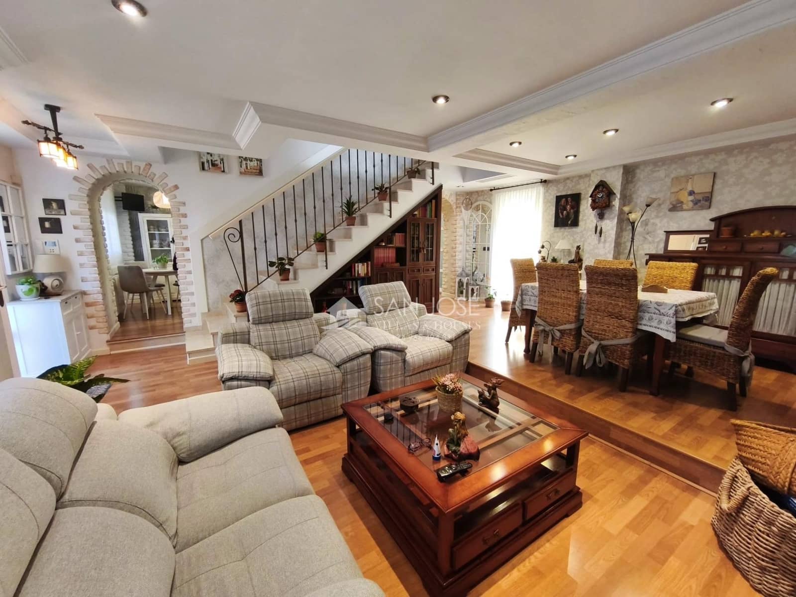 3 bedroom Villa for sale in Aspe with pool garage - € 380,000 (Ref: 9691139)