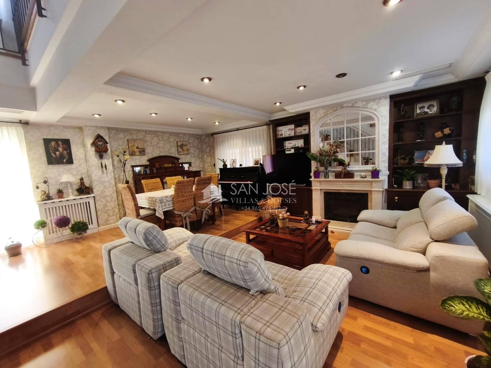 3 bedroom Villa for sale in Aspe with pool garage - € 380,000 (Ref: 9691139)