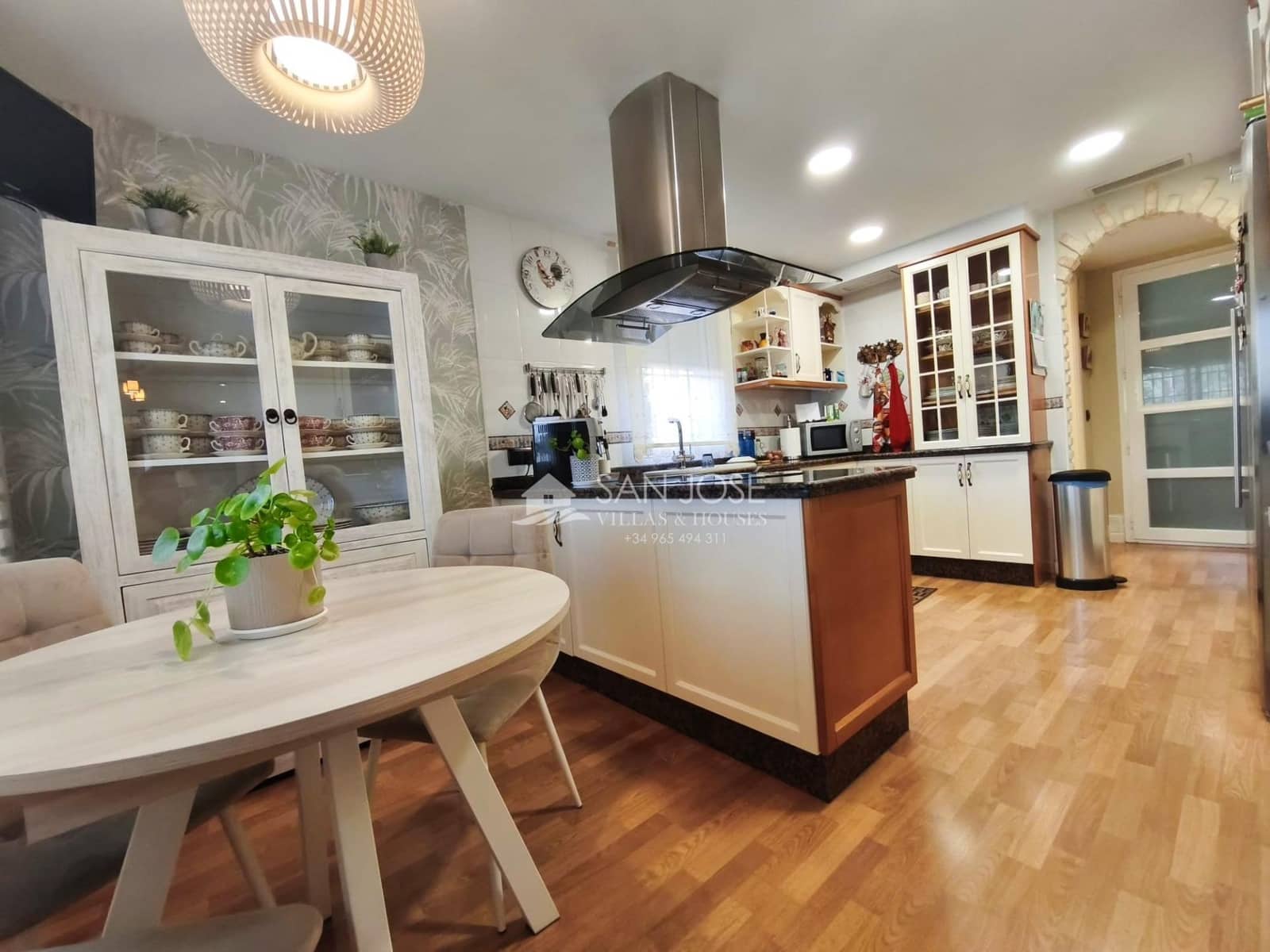 3 bedroom Villa for sale in Aspe with pool garage - € 380,000 (Ref: 9691139)