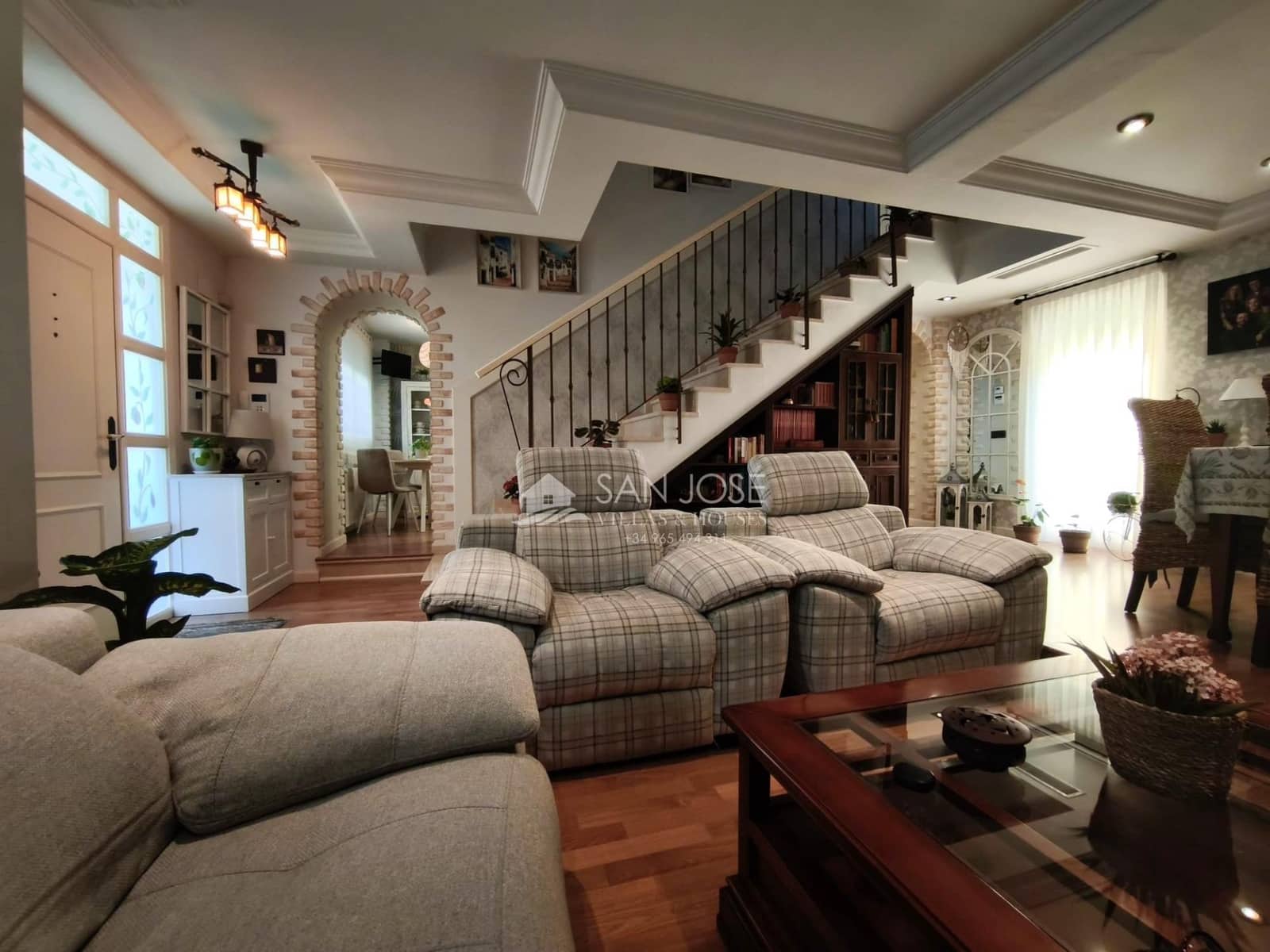 3 bedroom Villa for sale in Aspe with pool garage - € 380,000 (Ref: 9691139)