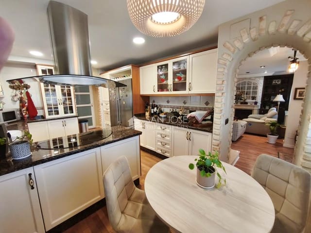 3 soverom Villa til salgs i Aspe med svømmebasseng garasje - € 380 000 (Ref: 9691139)