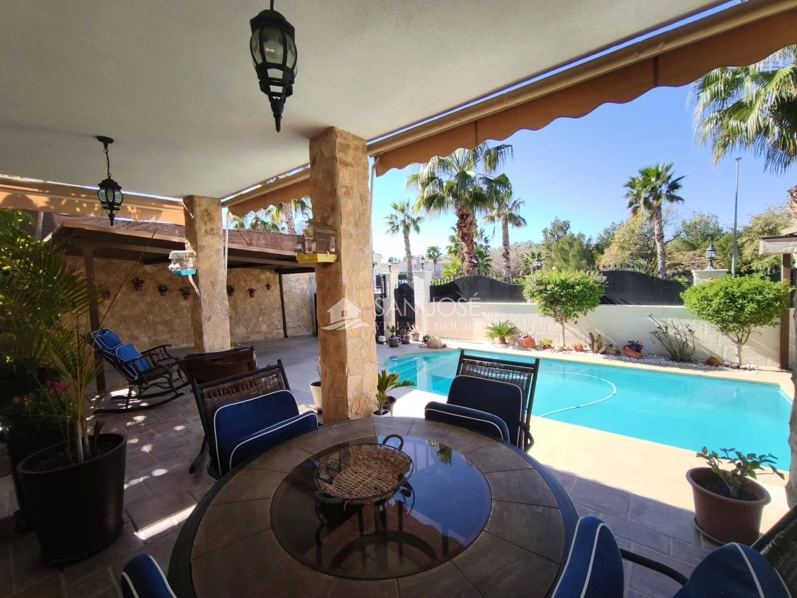 3 bedroom Villa for sale in Aspe with pool garage - € 380,000 (Ref: 9691139)