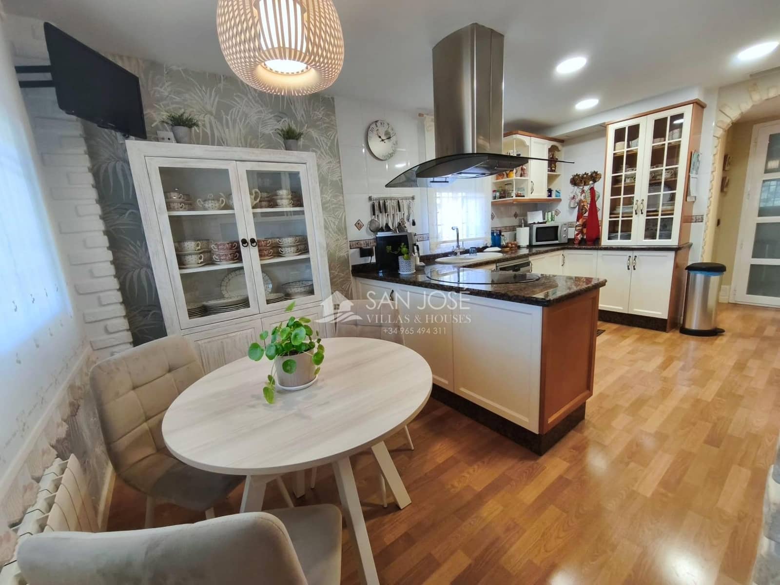 3 bedroom Villa for sale in Aspe with pool garage - € 380,000 (Ref: 9691139)