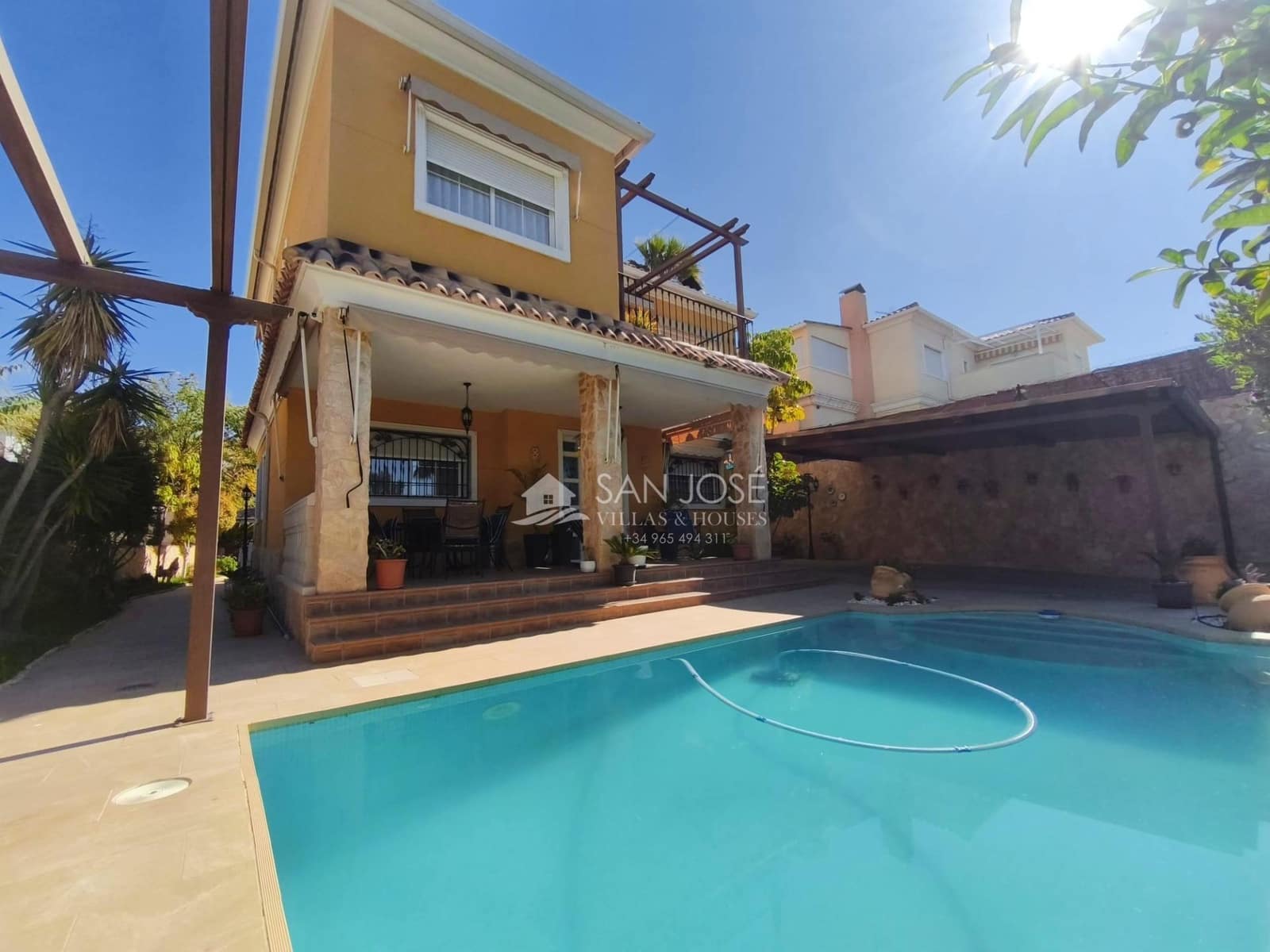 3 bedroom Villa for sale in Aspe with pool garage - € 380,000 (Ref: 9691139)
