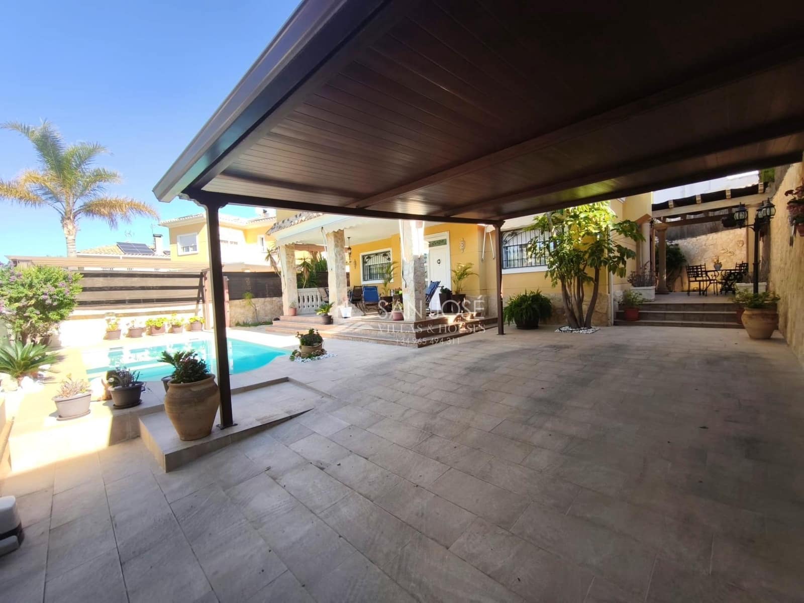 3 bedroom Villa for sale in Aspe with pool garage - € 380,000 (Ref: 9691139)