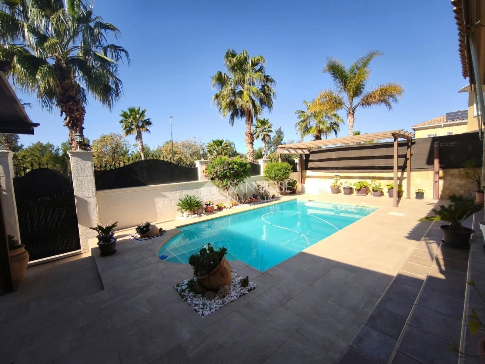 3 bedroom Villa for sale in Aspe with pool garage - € 380,000 (Ref: 9691139)