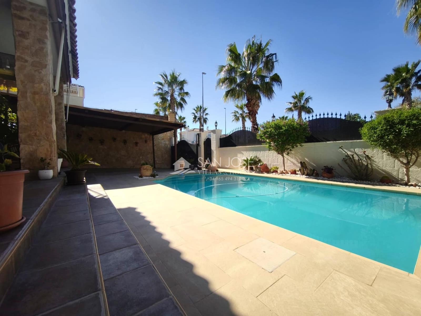 3 bedroom Villa for sale in Aspe with pool garage - € 380,000 (Ref: 9691139)