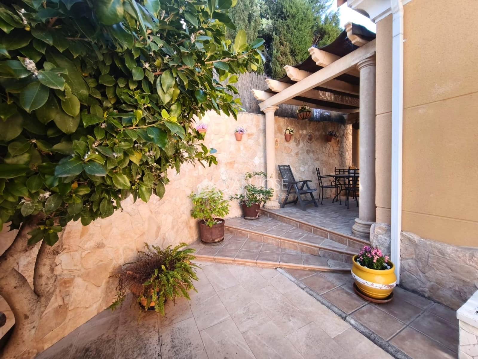 3 bedroom Villa for sale in Aspe with pool garage - € 380,000 (Ref: 9691139)