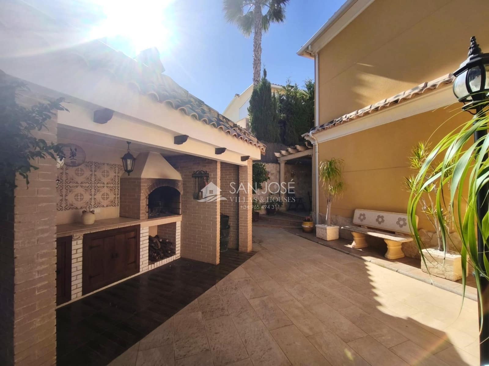 3 bedroom Villa for sale in Aspe with pool garage - € 380,000 (Ref: 9691139)