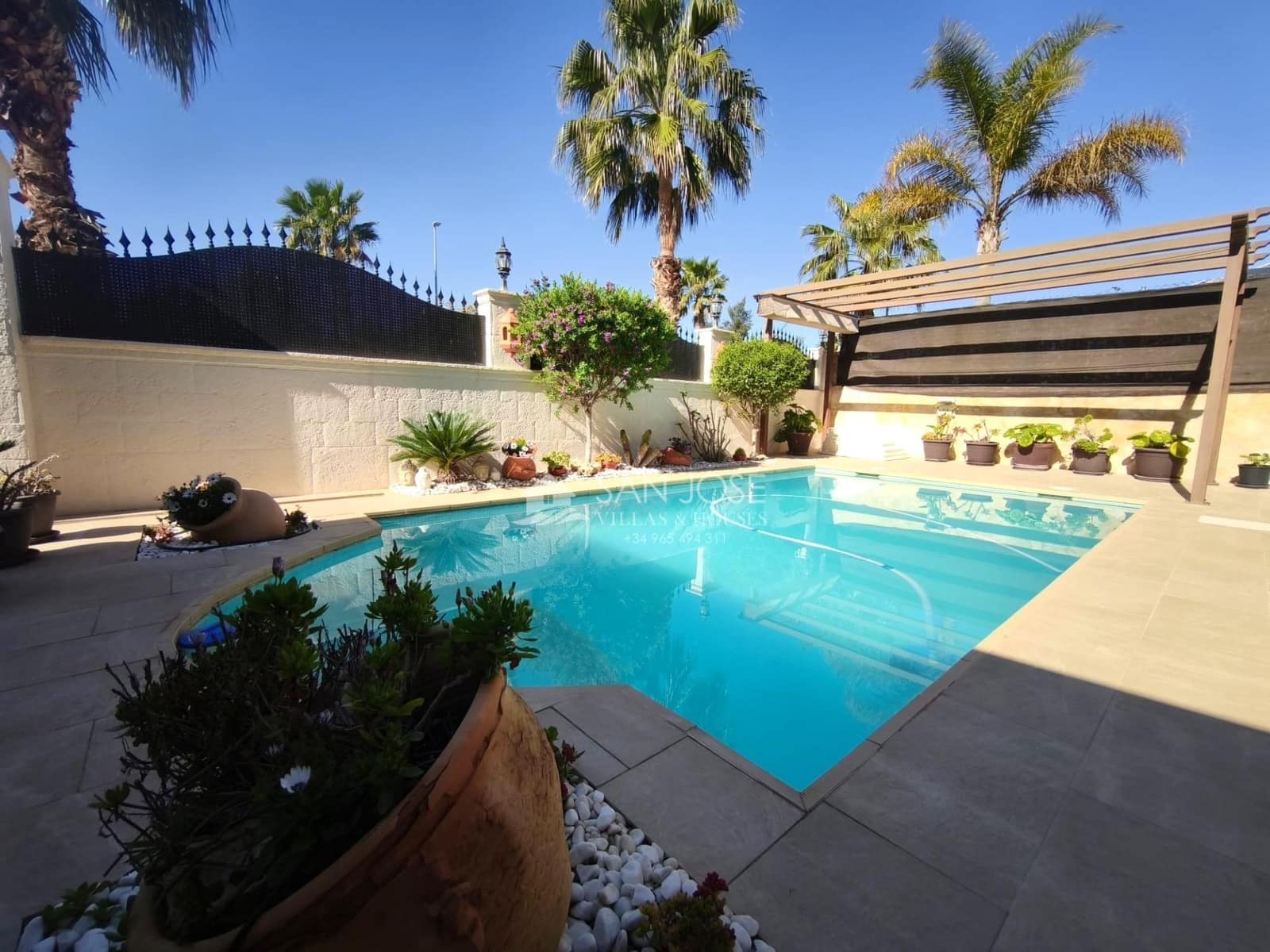 3 bedroom Villa for sale in Aspe with pool garage - € 380,000 (Ref: 9691139)