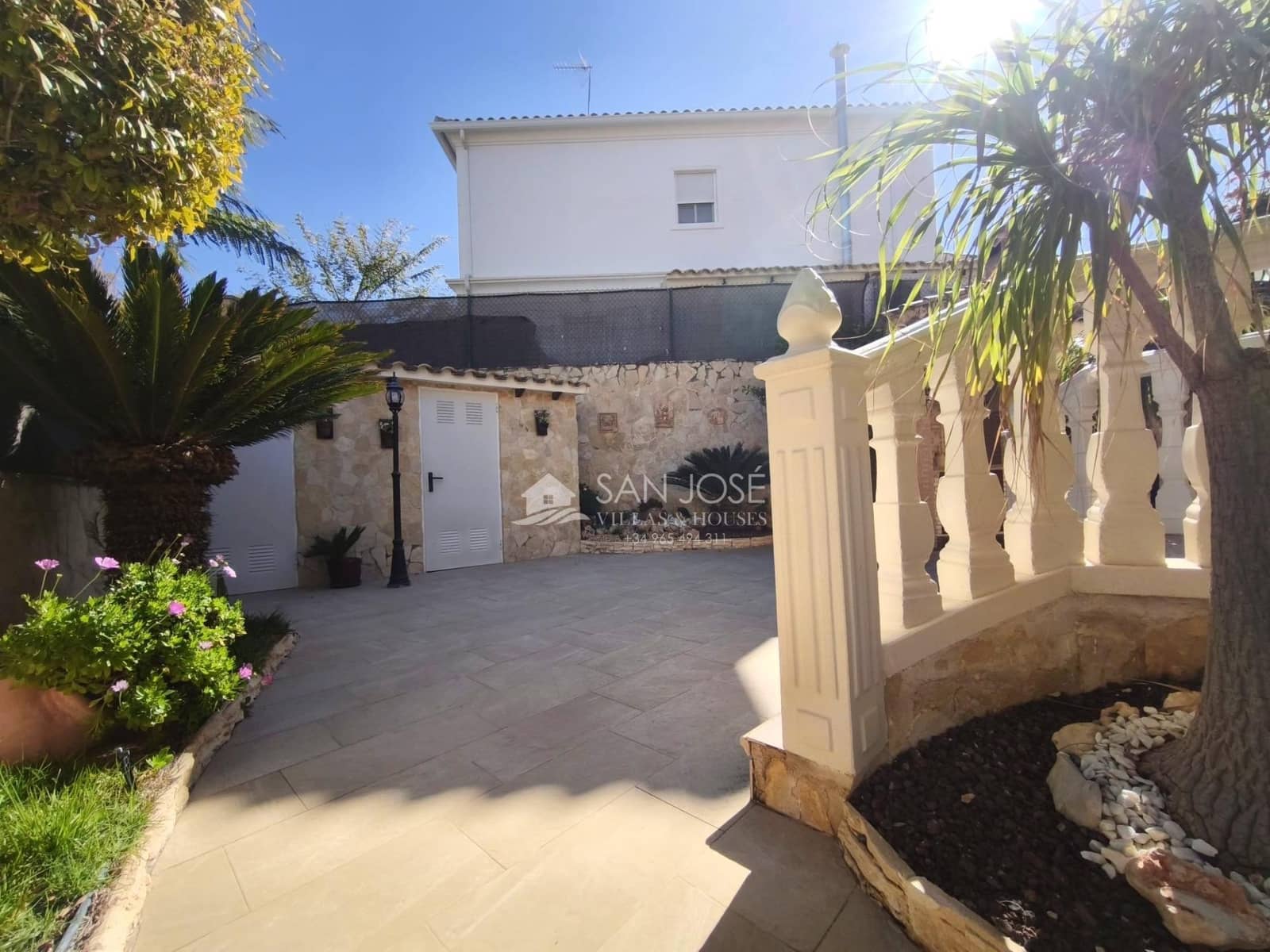 3 bedroom Villa for sale in Aspe with pool garage - € 380,000 (Ref: 9691139)