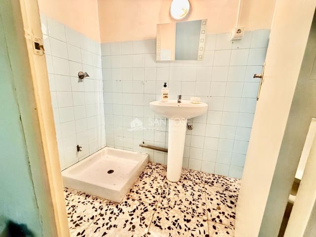 Commercial for sale in Novelda with garage - € 65,000 (Ref: 9698954)