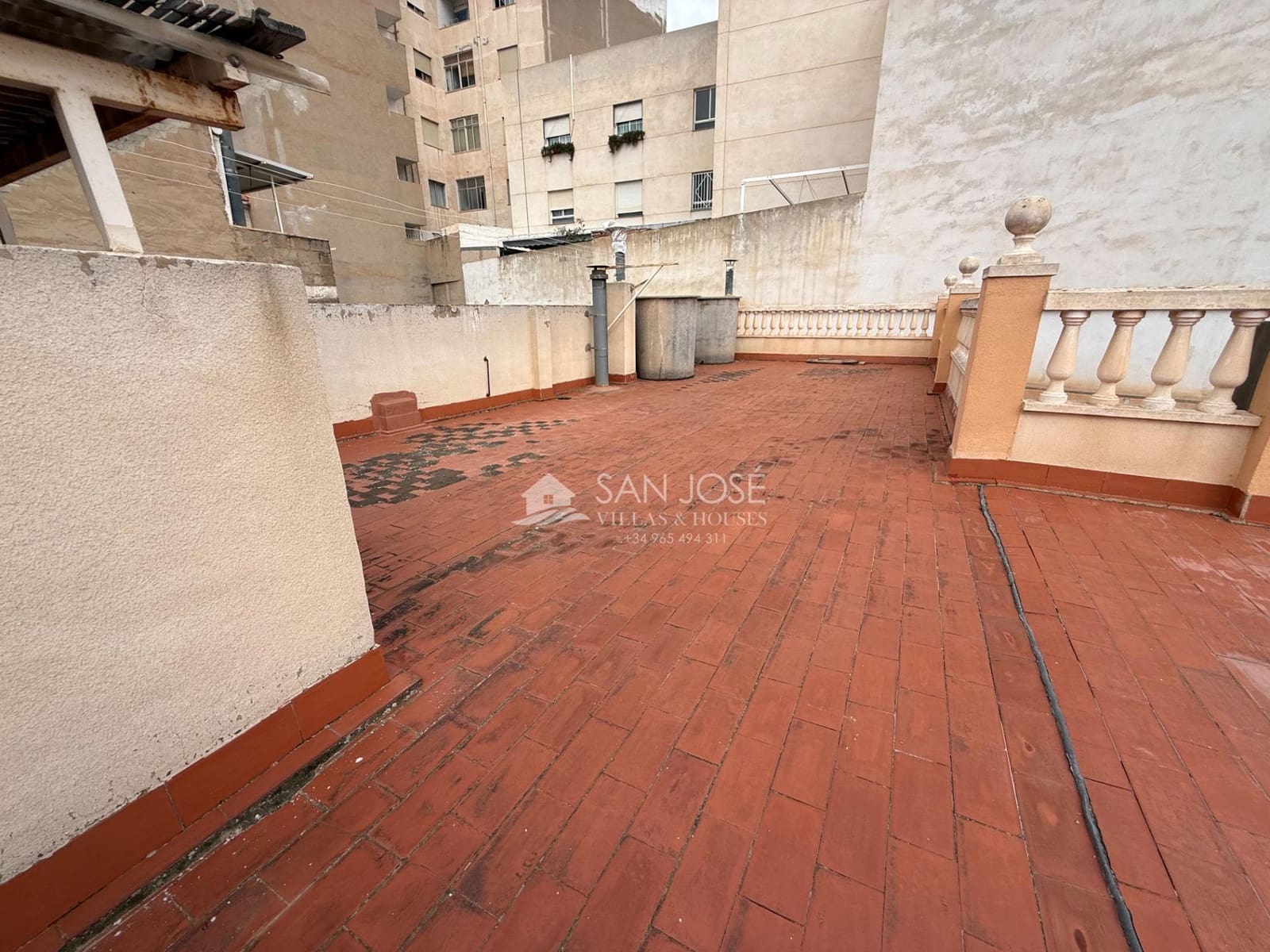 4 bedroom Villa for sale in Novelda with pool garage - € 299,000 (Ref: 9707567)