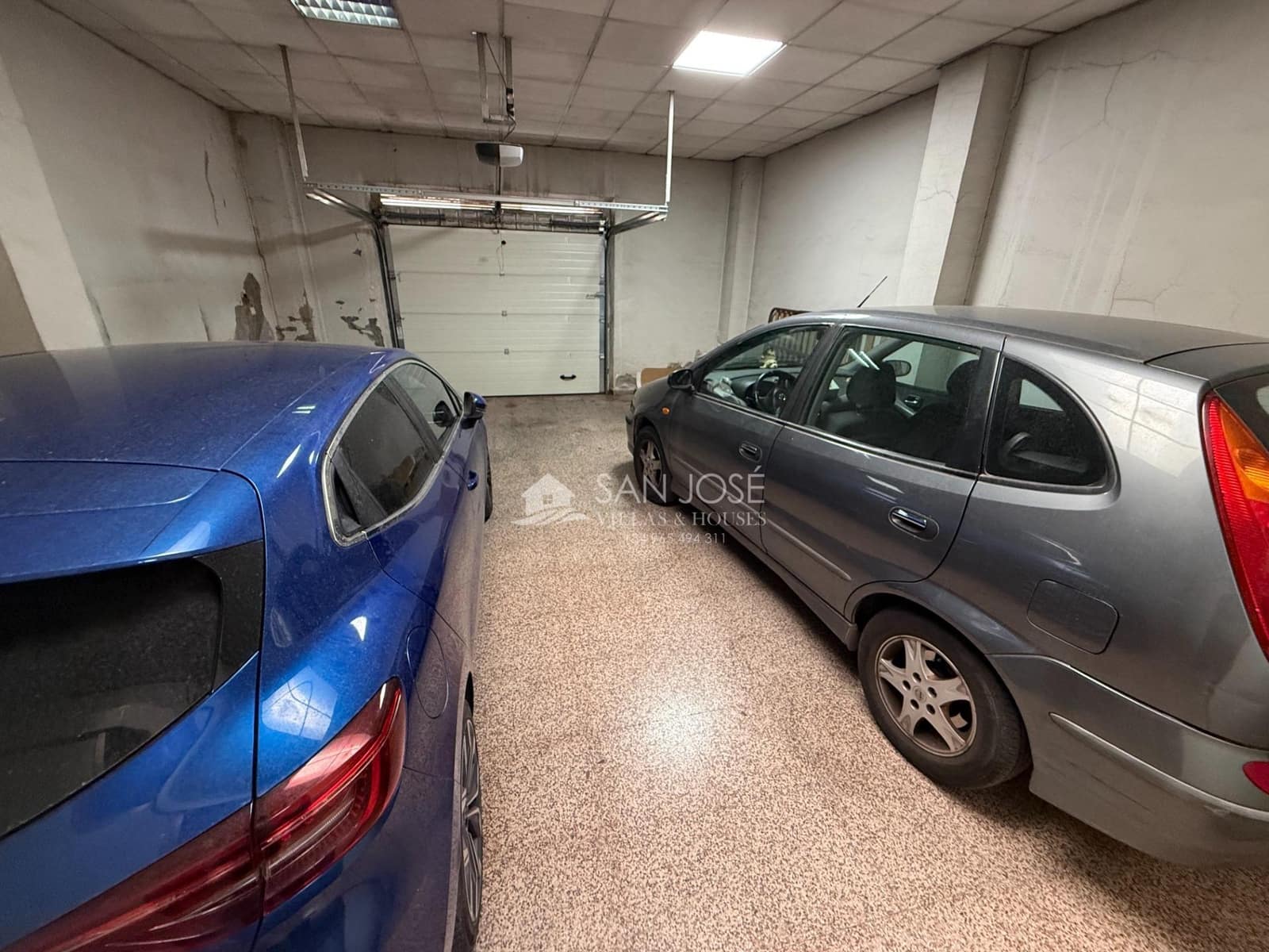 4 bedroom Villa for sale in Novelda with pool garage - € 299,000 (Ref: 9707567)