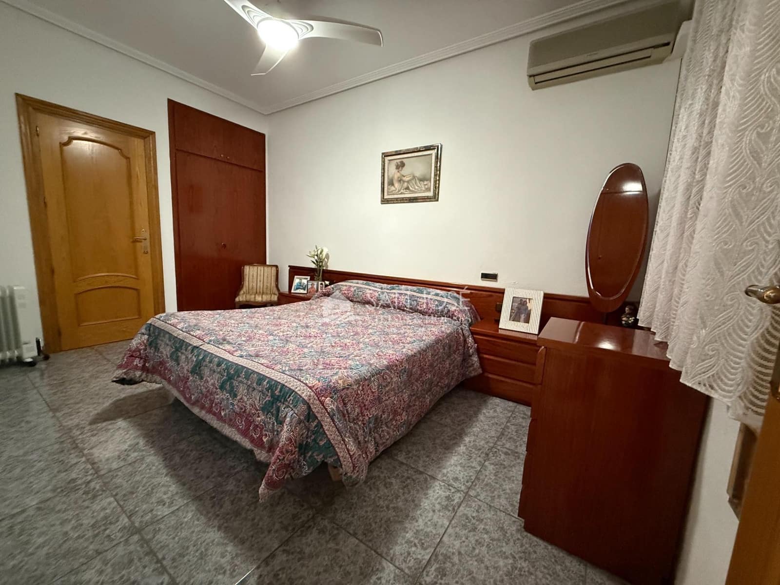 4 bedroom Villa for sale in Novelda with pool garage - € 299,000 (Ref: 9707567)