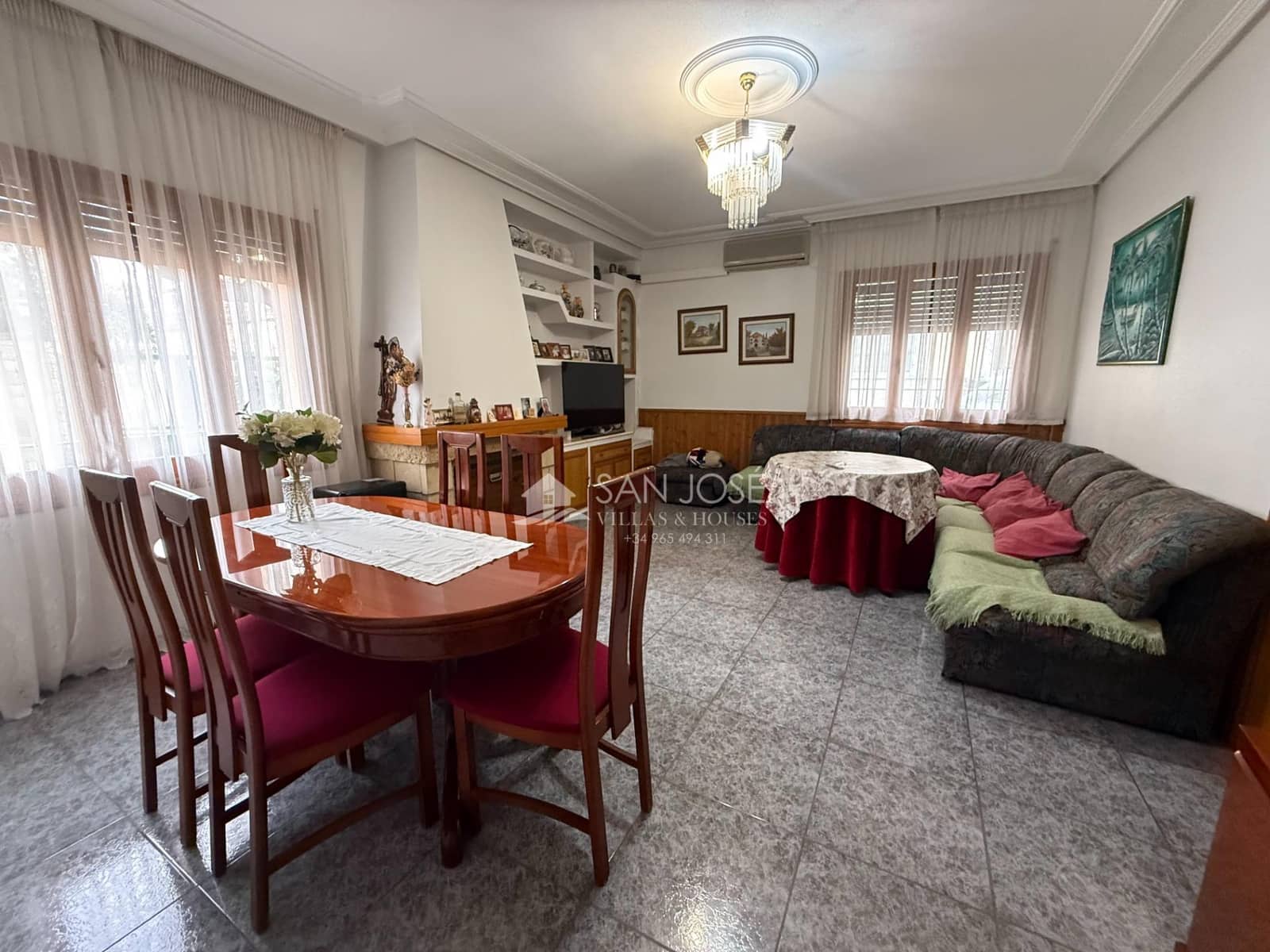 4 bedroom Villa for sale in Novelda with pool garage - € 299,000 (Ref: 9707567)