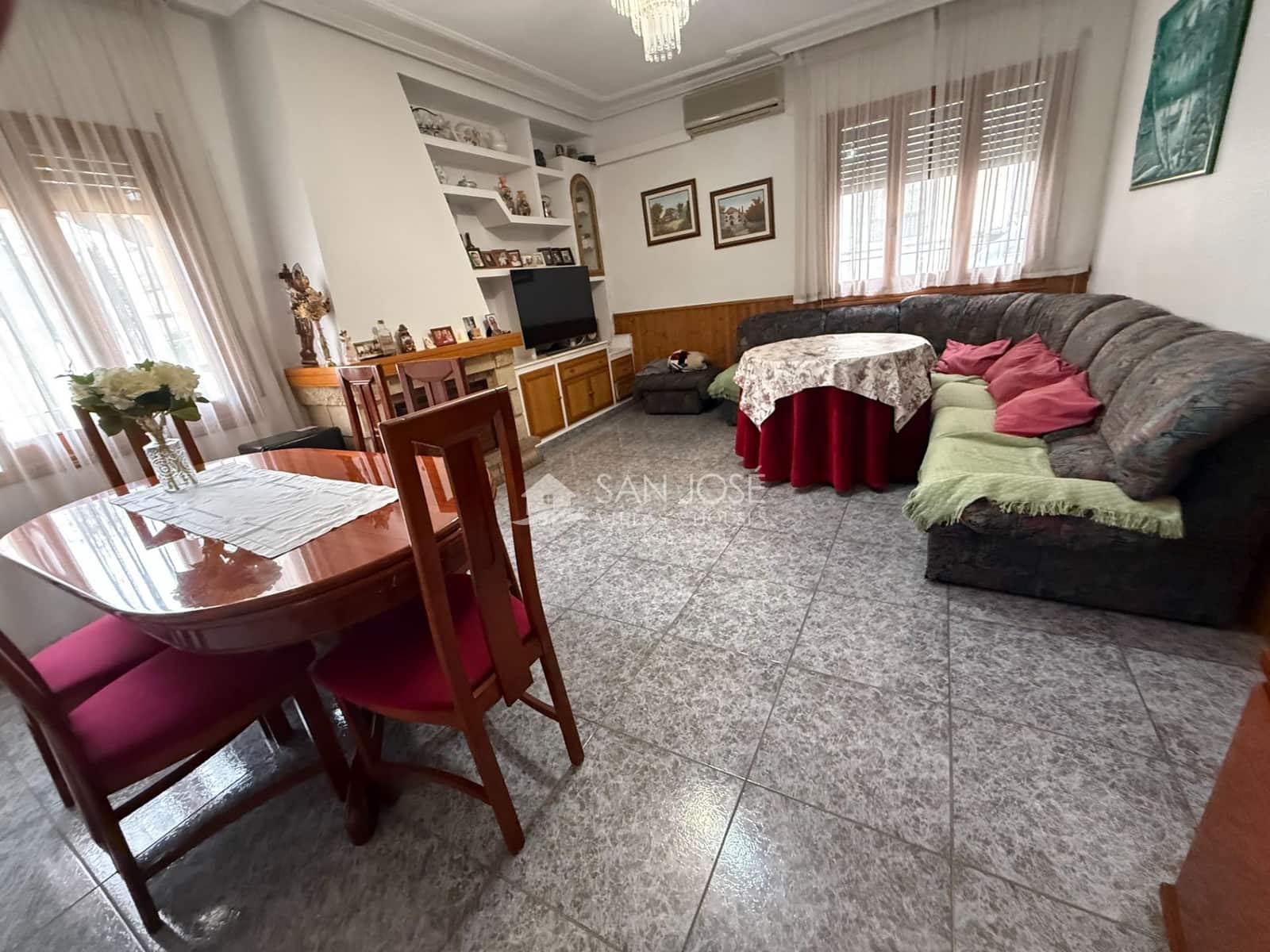 4 bedroom Villa for sale in Novelda with pool garage - € 299,000 (Ref: 9707567)