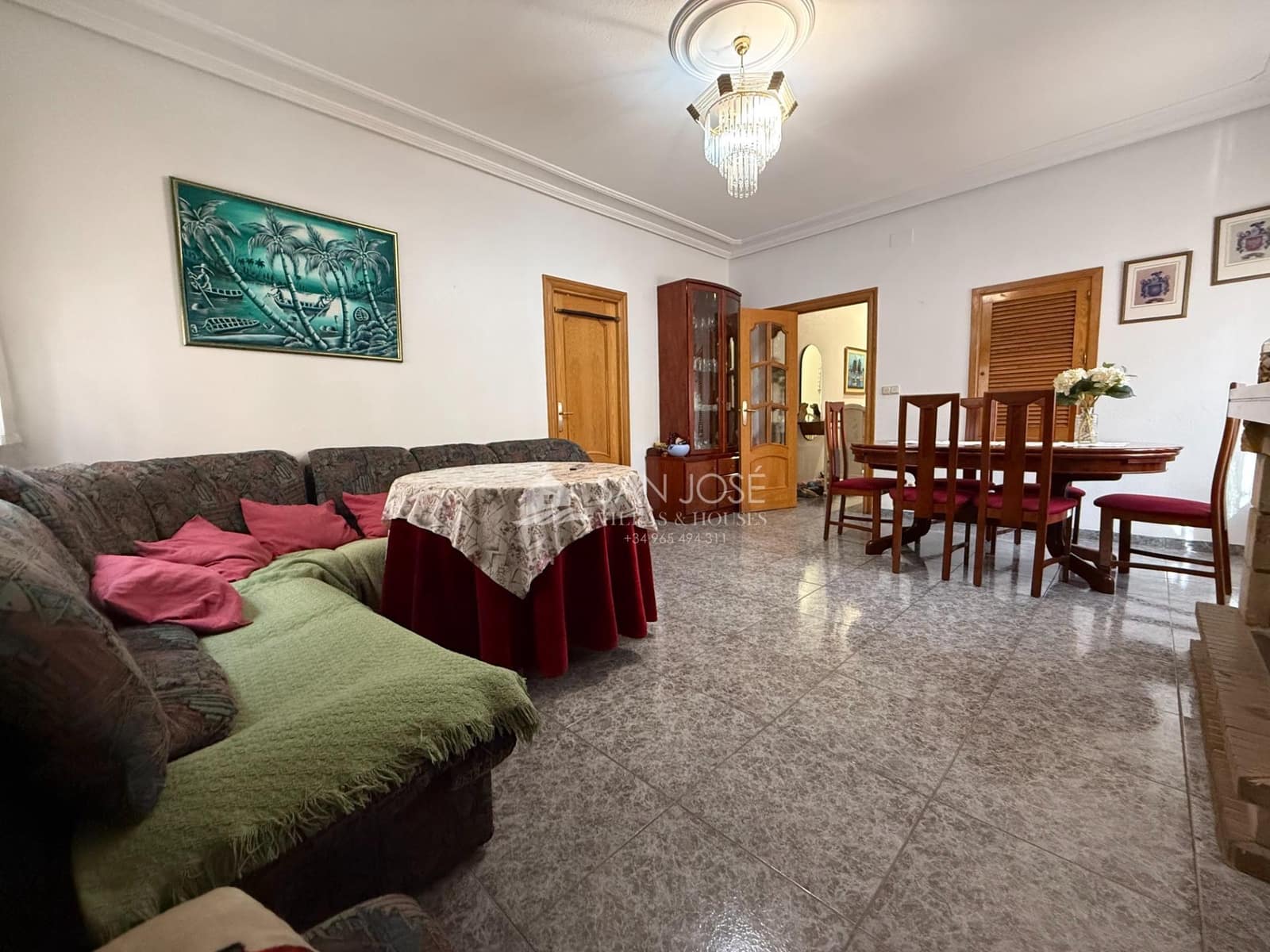 4 bedroom Villa for sale in Novelda with pool garage - € 299,000 (Ref: 9707567)