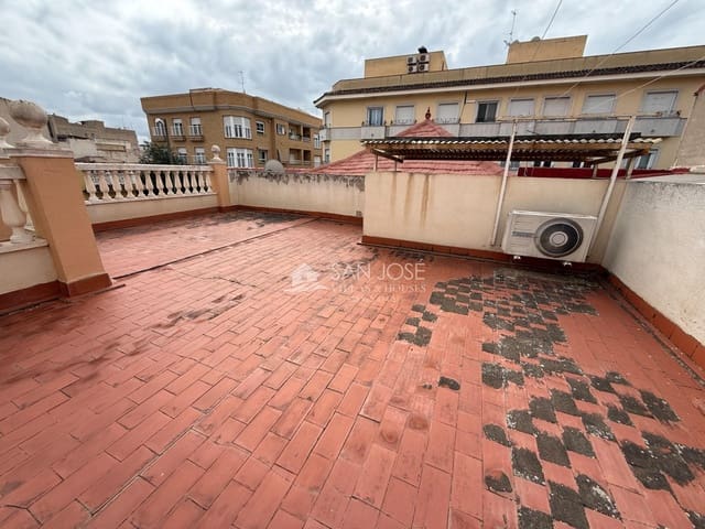 4 Zimmer Villa zu verkaufen in Novelda mit Pool Garage - 299.000 € (Ref: 9707567)