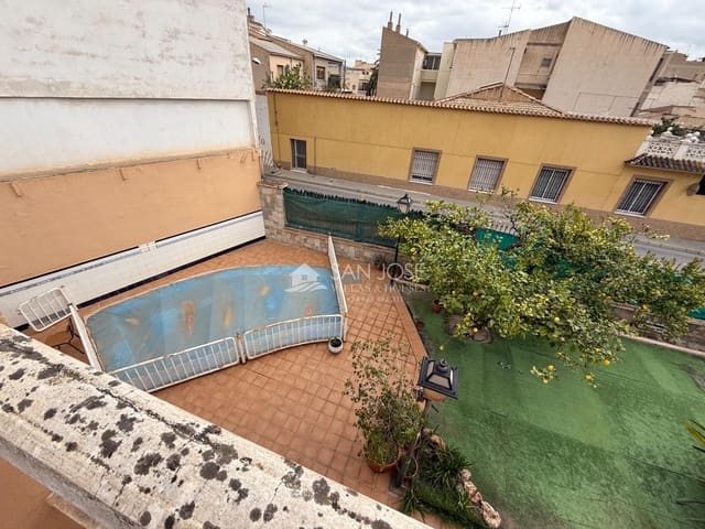 4 sypialnia Willa na sprzedaż w Novelda z basenem garażem - 299 000 € (Ref: 9707567)