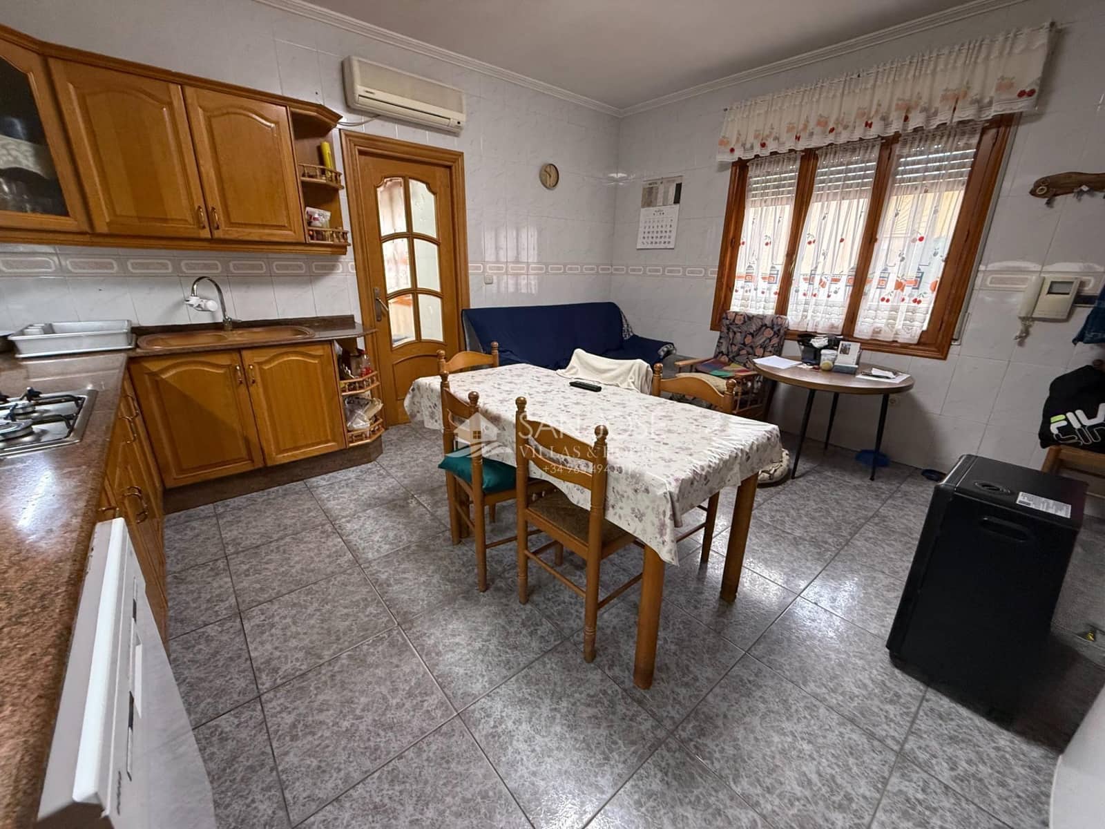 Chalet de 4 habitaciones en Novelda en venta con piscina garaje - 299.000 € (Ref: 9707567)