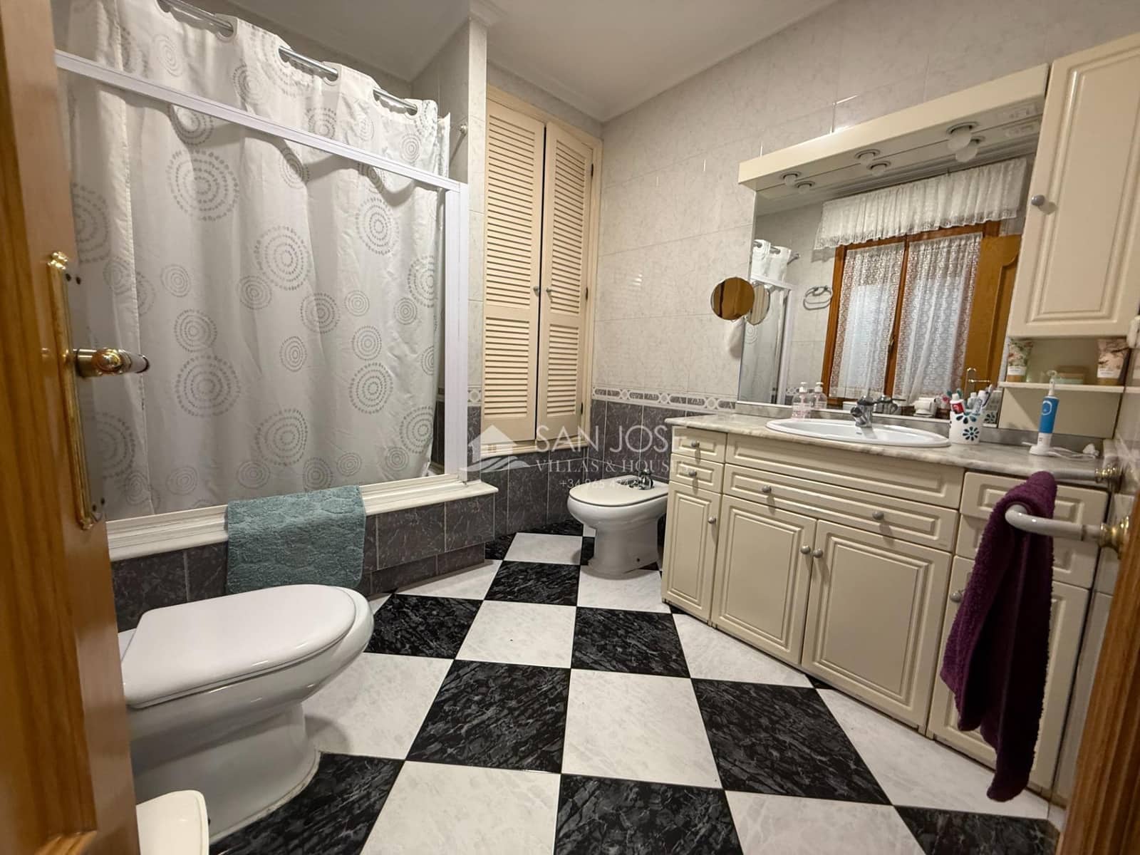 Chalet de 4 habitaciones en Novelda en venta con piscina garaje - 299.000 € (Ref: 9707567)