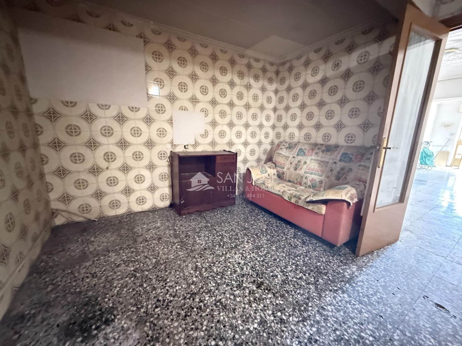 4 bedroom Villa for sale in Aspe - € 125,000 (Ref: 9729367)