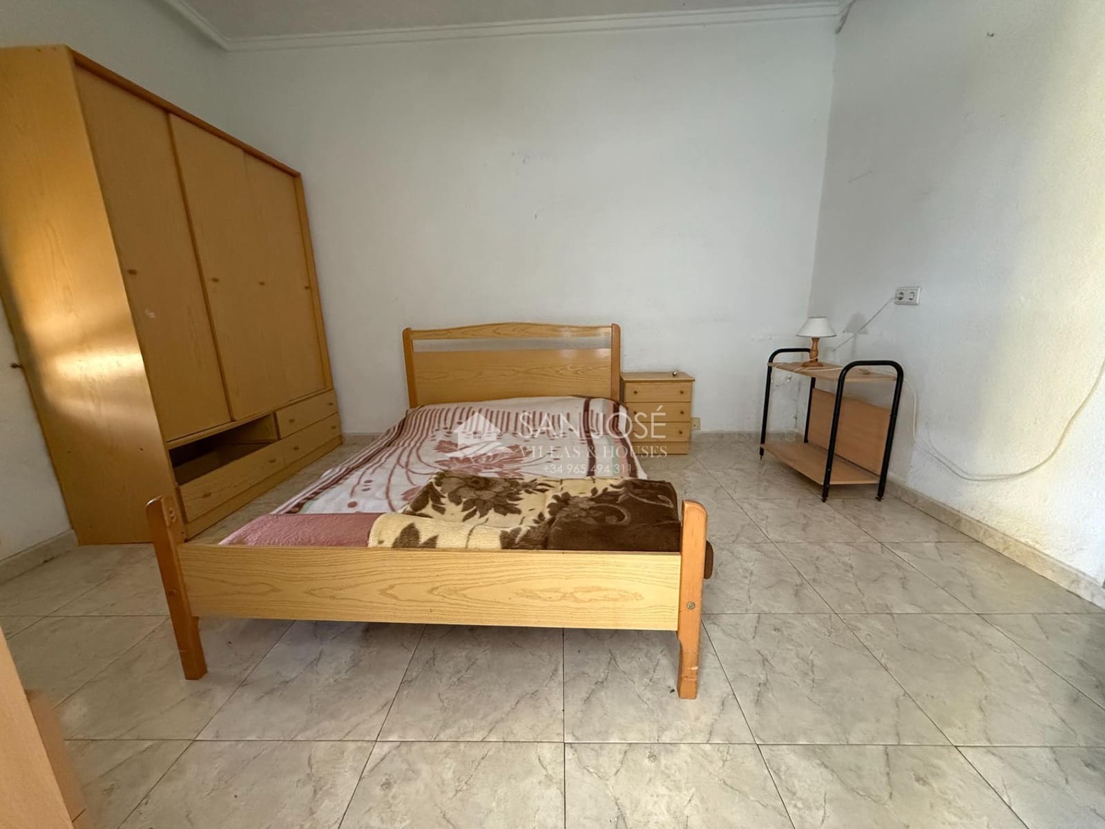 4 bedroom Villa for sale in Aspe - € 125,000 (Ref: 9729367)