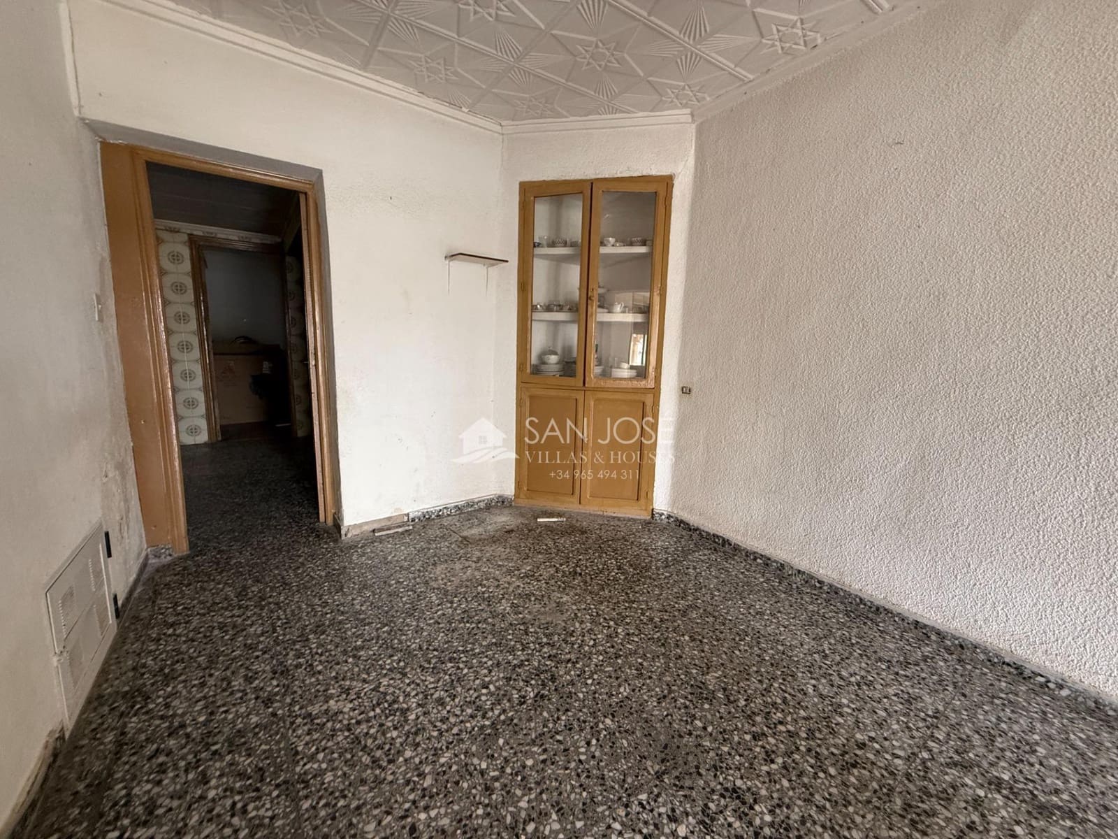 4 bedroom Villa for sale in Aspe - € 125,000 (Ref: 9729367)