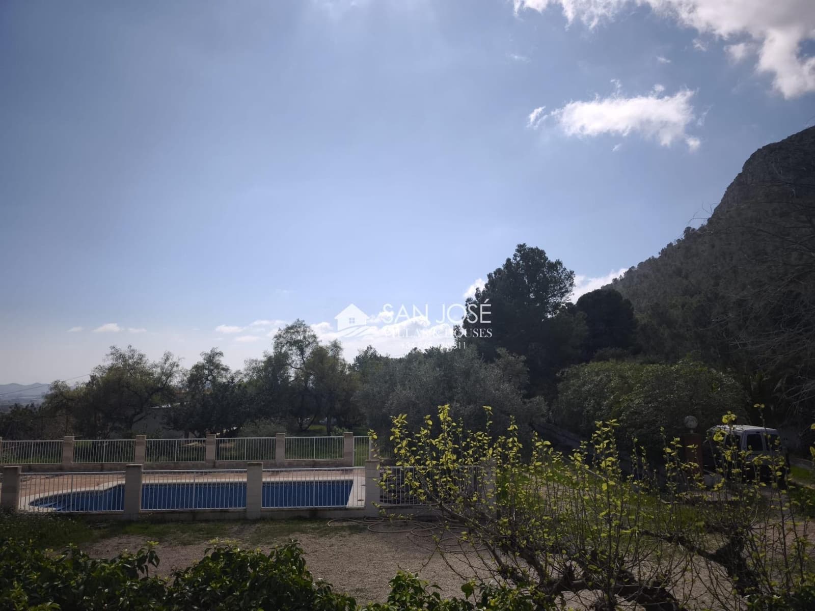 Chalet de 5 habitaciones en Aspe en venta con piscina - 295.000 € (Ref: 9788561)