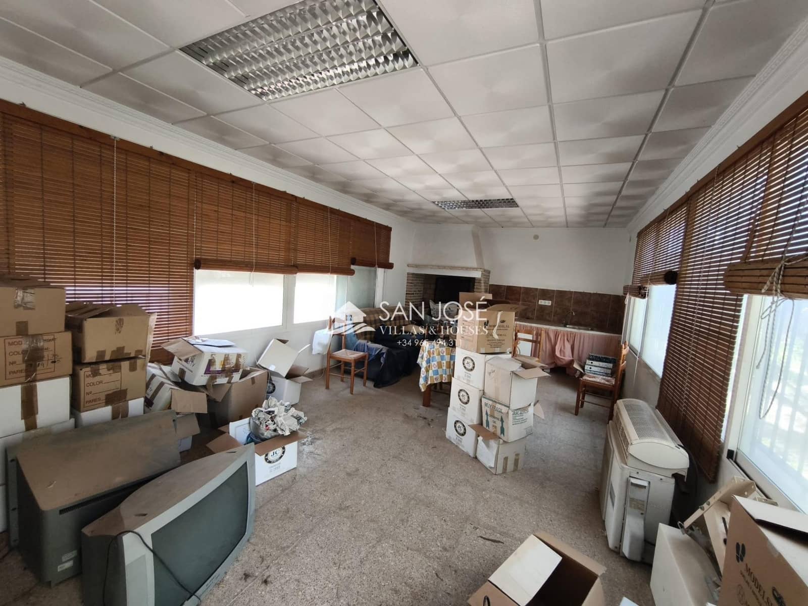 Chalet de 5 habitaciones en Aspe en venta con piscina - 295.000 € (Ref: 9788561)