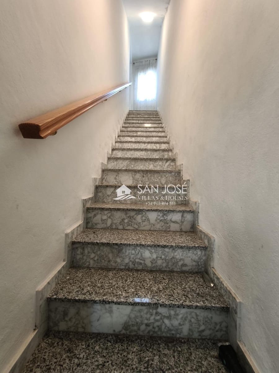 5 bedroom Villa for sale in Aspe with pool - € 285,000 (Ref: 9788561)