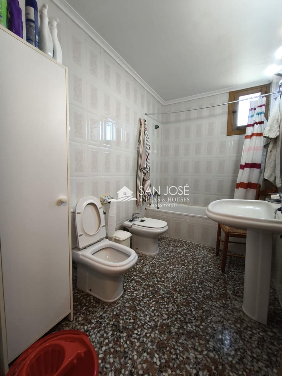 5 bedroom Villa for sale in Aspe with pool - € 285,000 (Ref: 9788561)