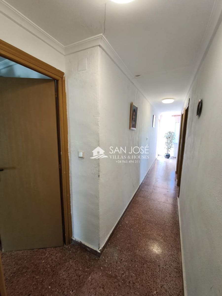 5 bedroom Villa for sale in Aspe with pool - € 285,000 (Ref: 9788561)