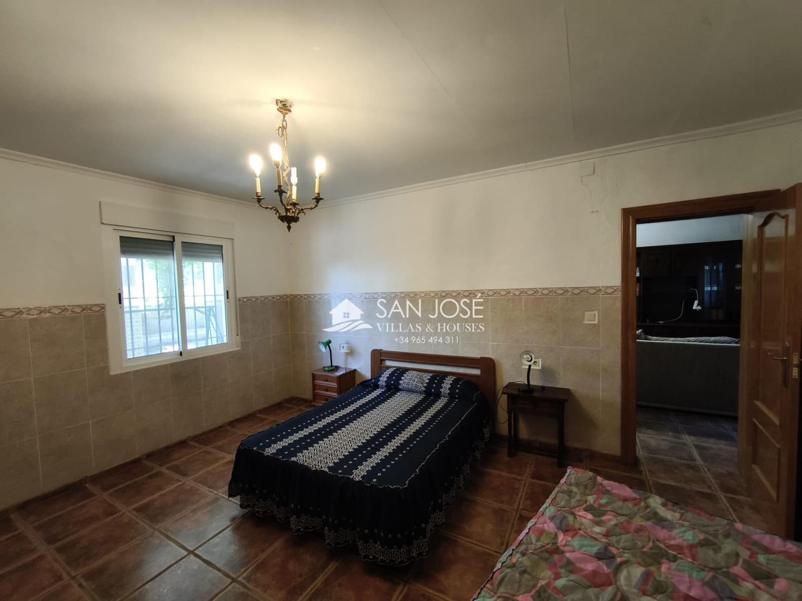 5 bedroom Villa for sale in Aspe with pool - € 285,000 (Ref: 9788561)