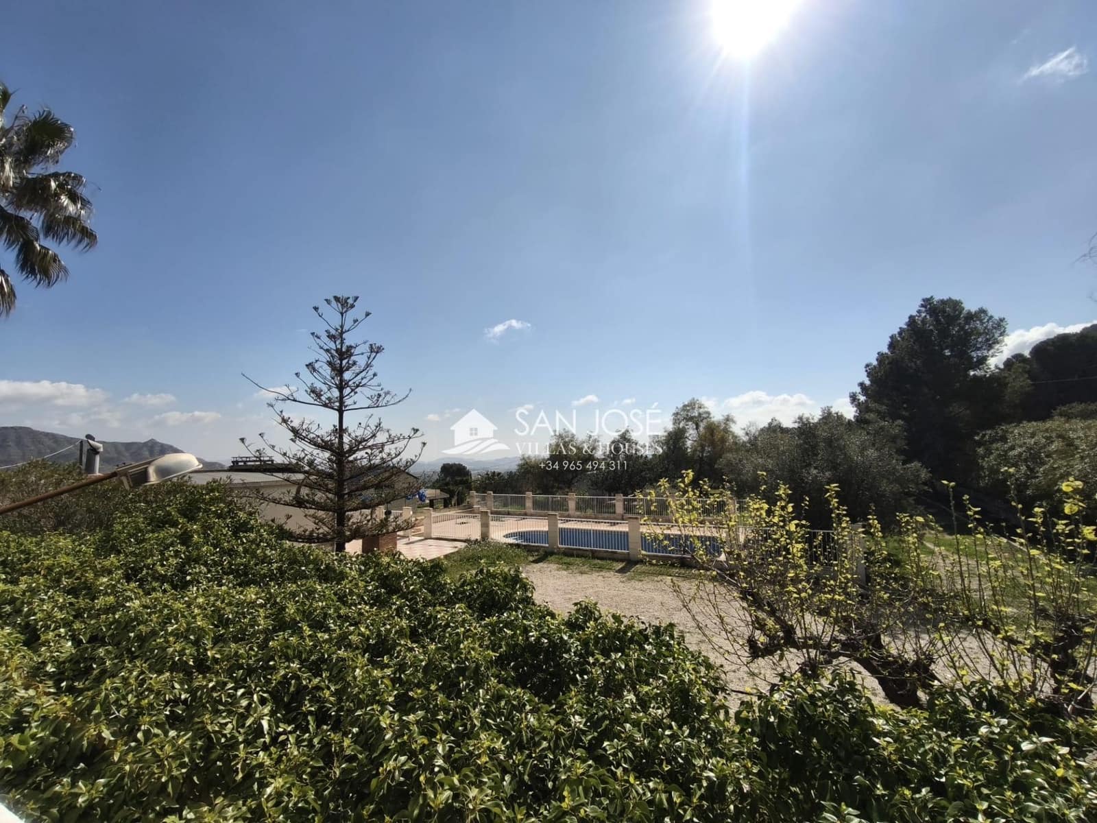 5 bedroom Villa for sale in Aspe with pool - € 285,000 (Ref: 9788561)