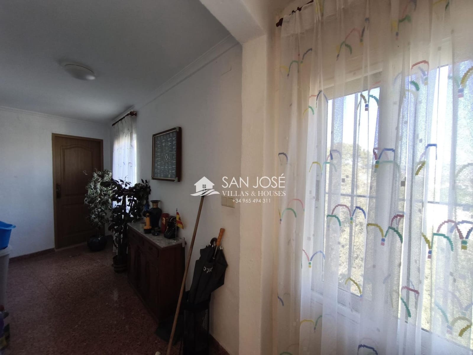 5 bedroom Villa for sale in Aspe with pool - € 285,000 (Ref: 9788561)