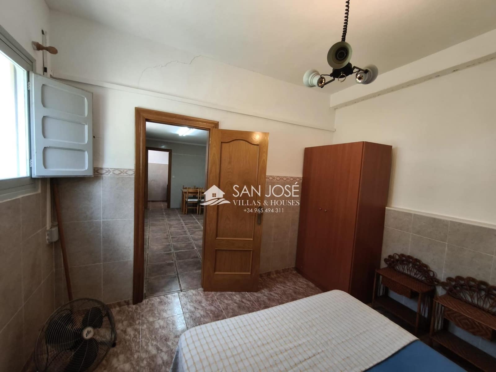 5 bedroom Villa for sale in Aspe with pool - € 285,000 (Ref: 9788561)
