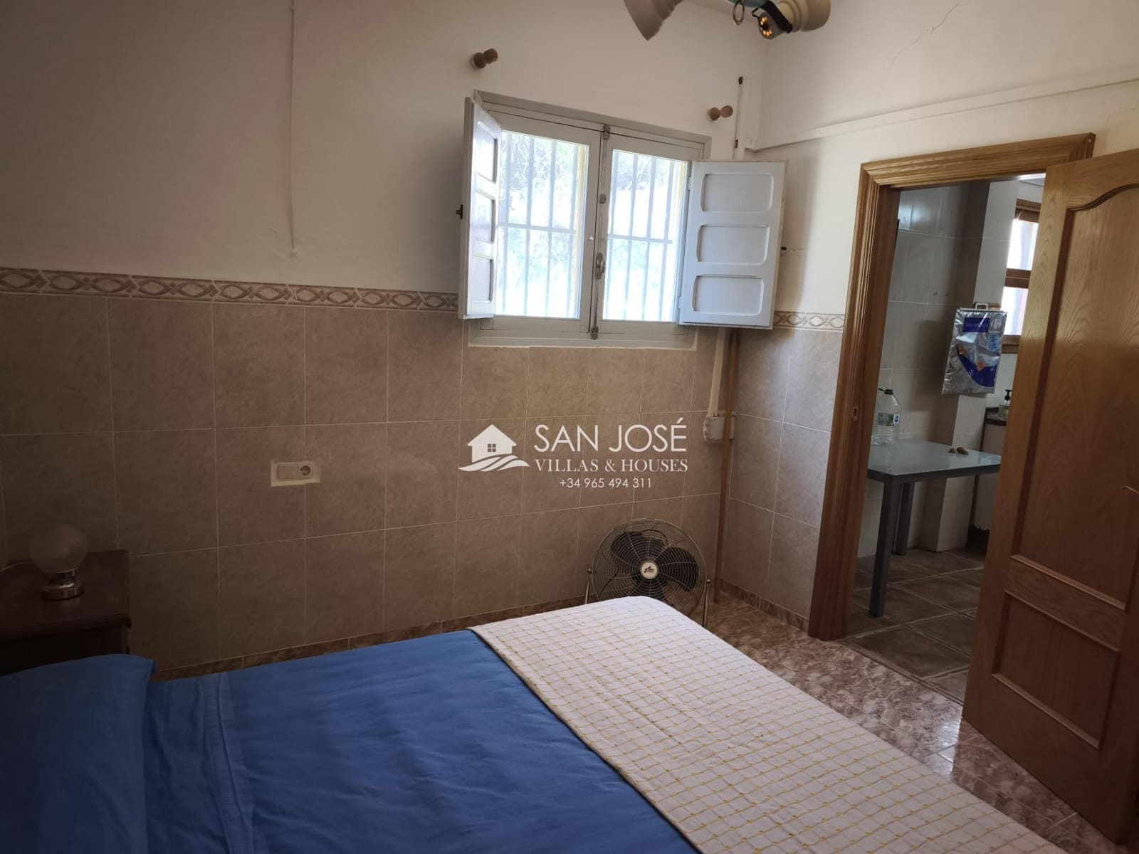 5 bedroom Villa for sale in Aspe with pool - € 285,000 (Ref: 9788561)