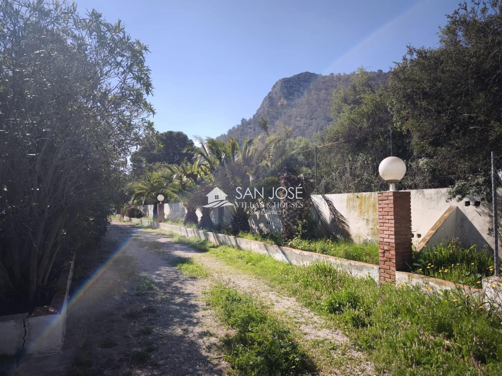 5 bedroom Villa for sale in Aspe with pool - € 285,000 (Ref: 9788561)